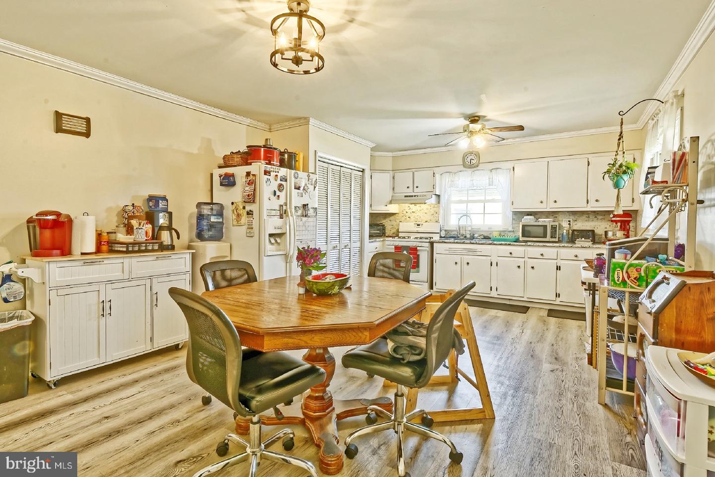 3 Belleview Ave Property Photo 9