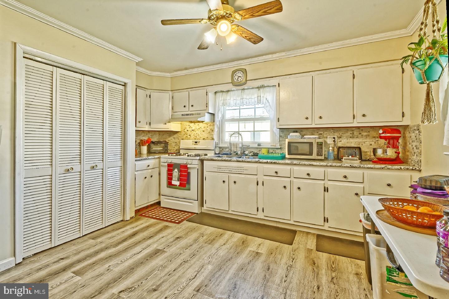3 Belleview Ave Property Photo 11