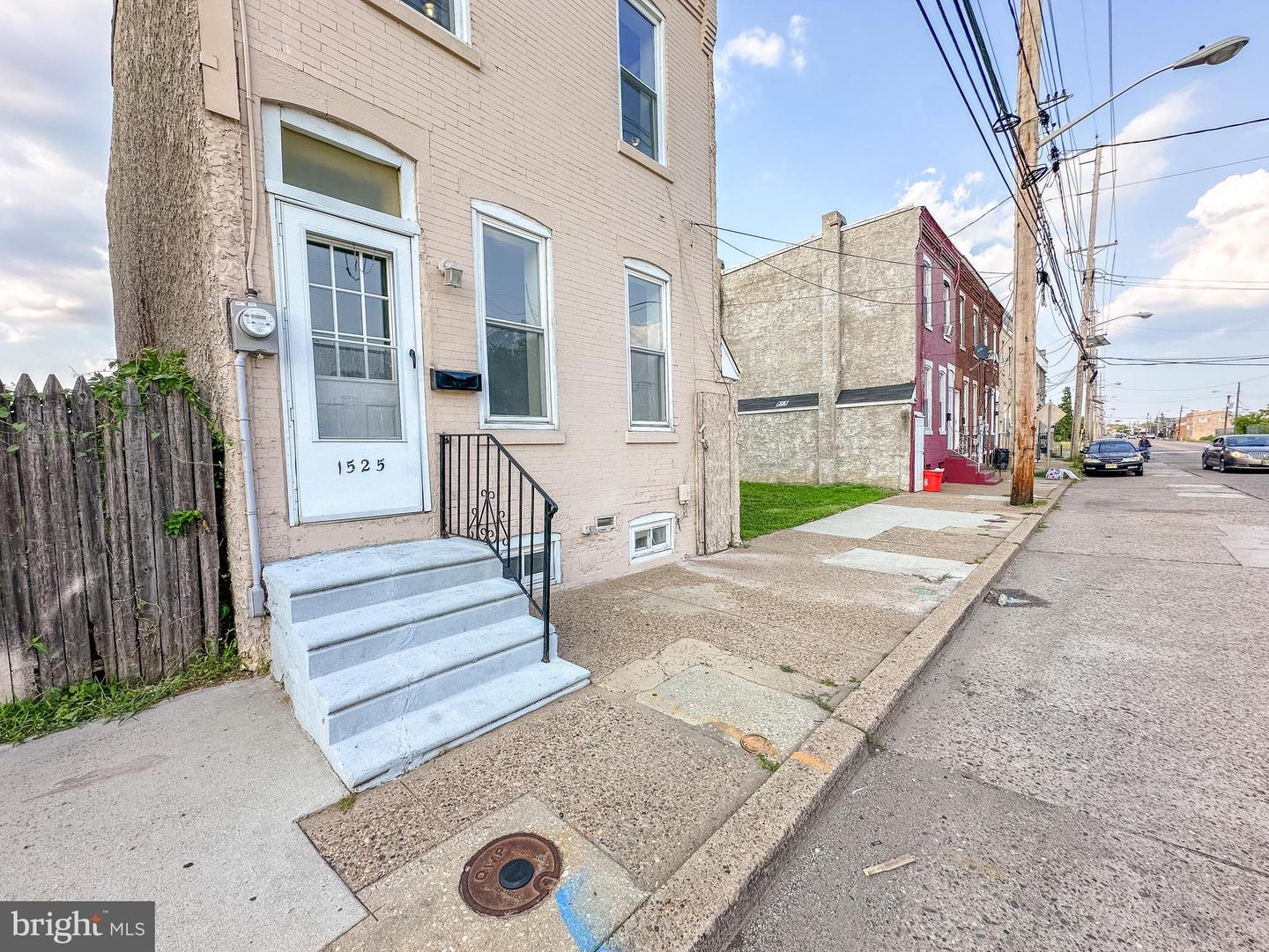 1525 Federal St Property Photo 1
