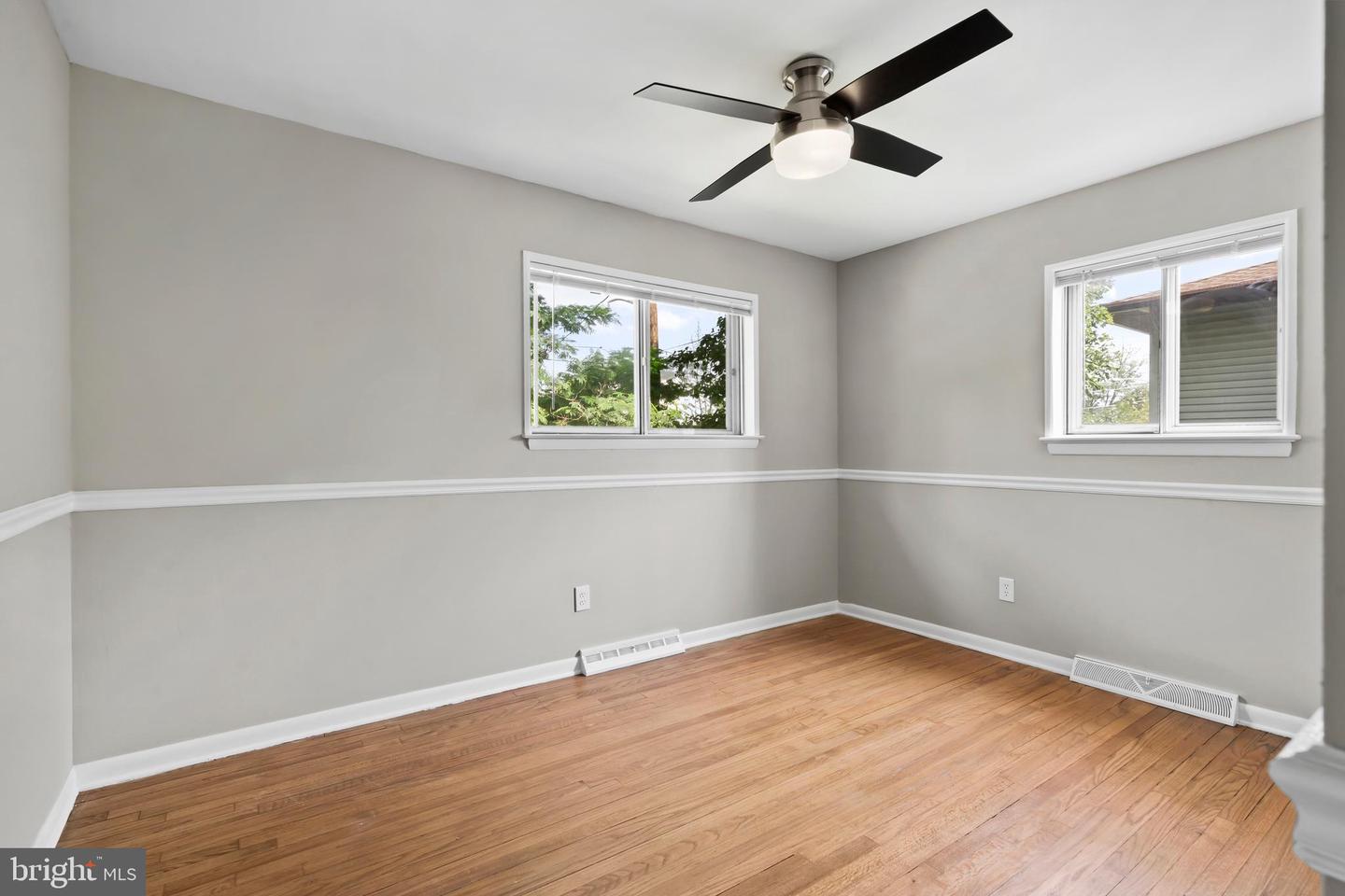 3229 Howard Ave Property Photo 18