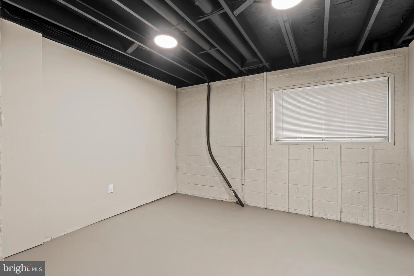 3229 Howard Ave Property Photo 29