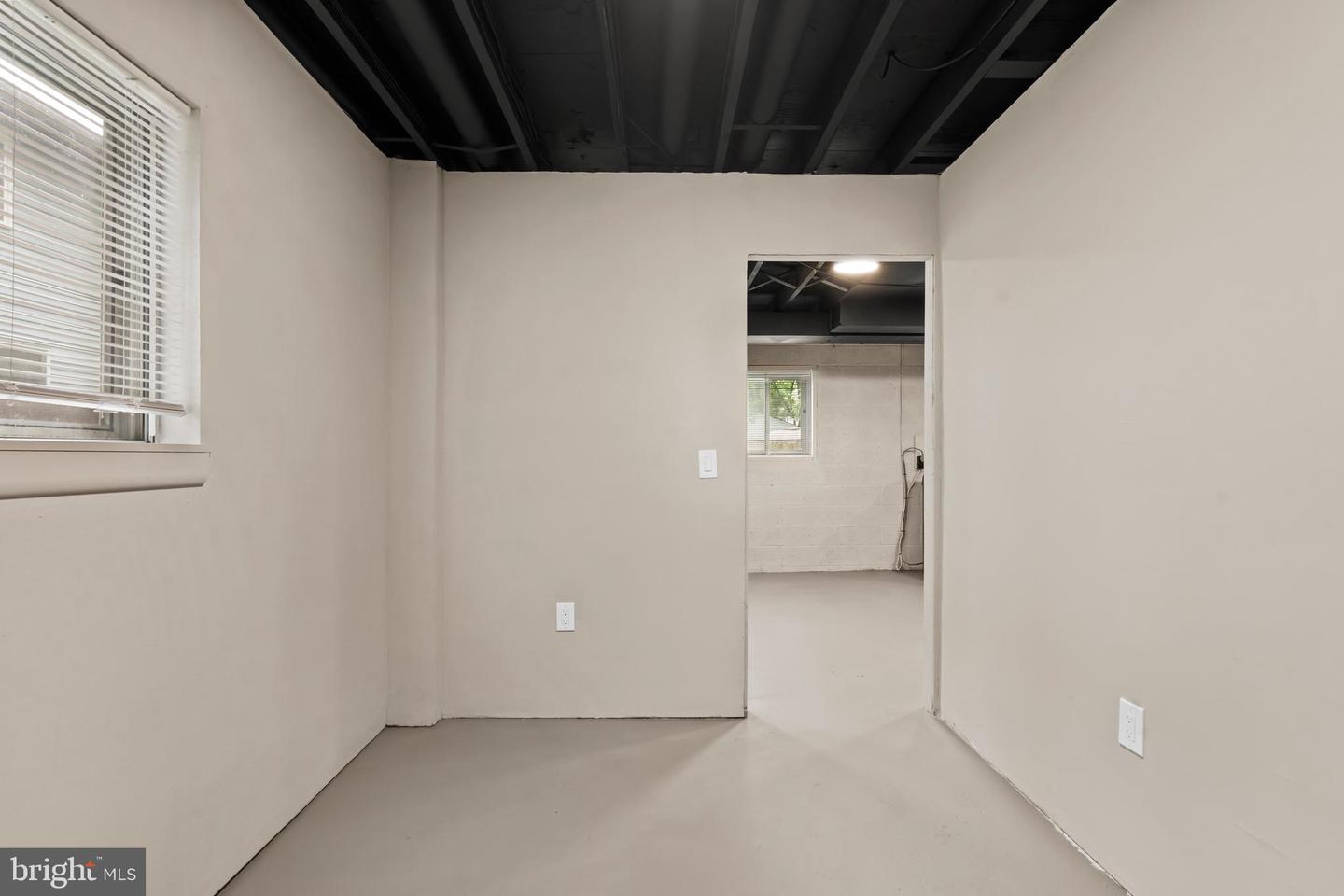 3229 Howard Ave Property Photo 32