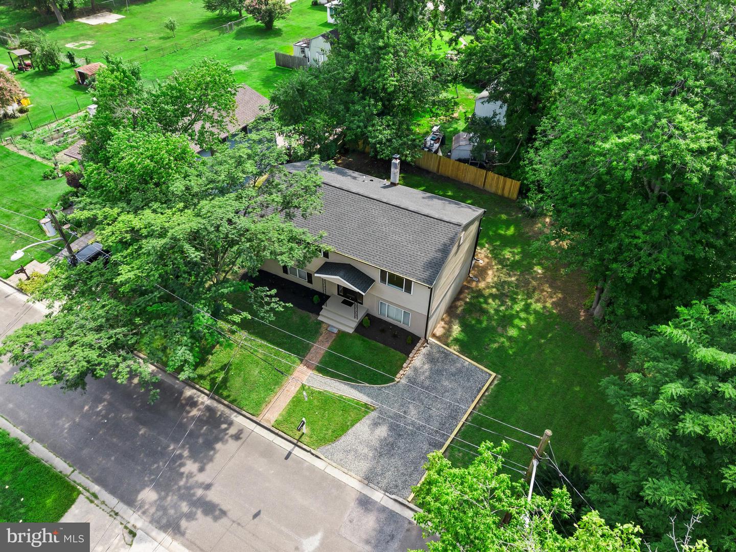 3229 Howard Ave Property Photo 44