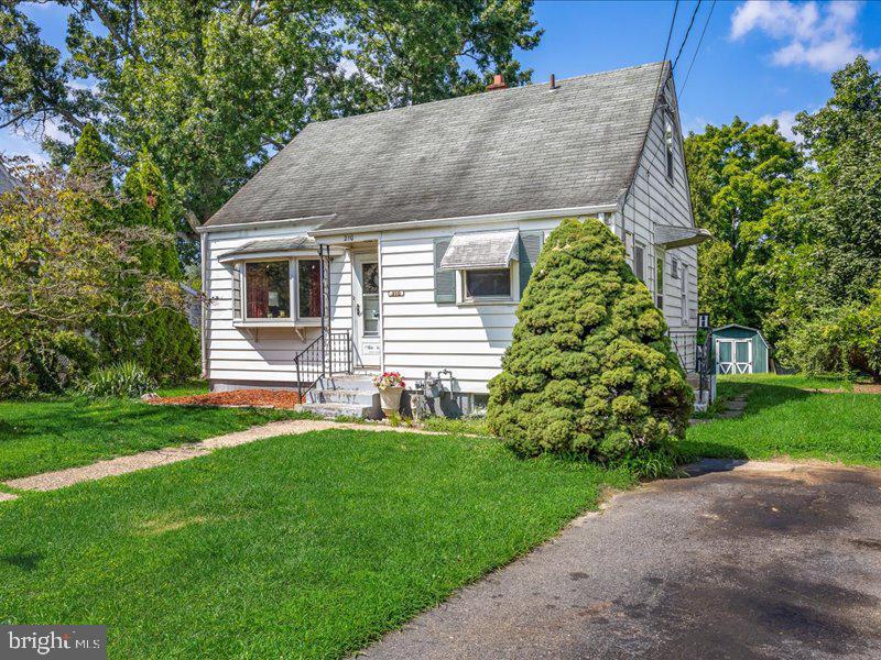 210 Countiss Ave Property Photo 2