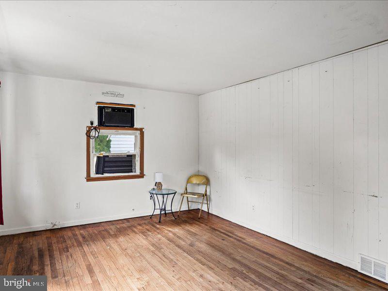 210 Countiss Ave Property Photo 4