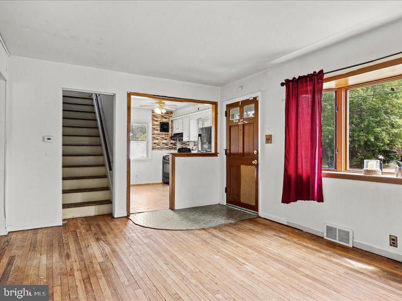 210 Countiss Ave Property Photo 6