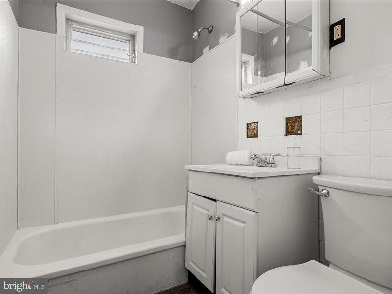 210 Countiss Ave Property Photo 16