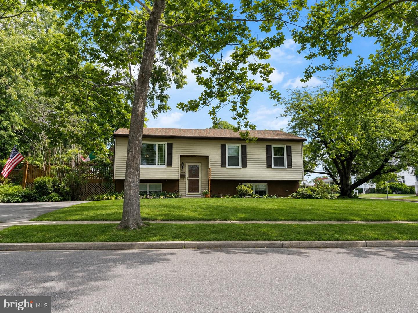 119 Reading Ave Property Photo 1