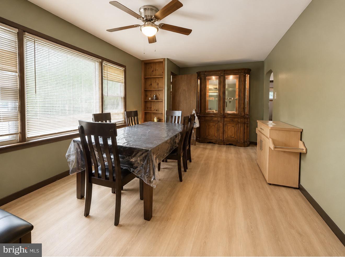 100 Kennedy Blvd Property Photo 11