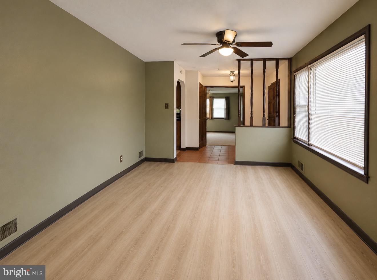 100 Kennedy Blvd Property Photo 14