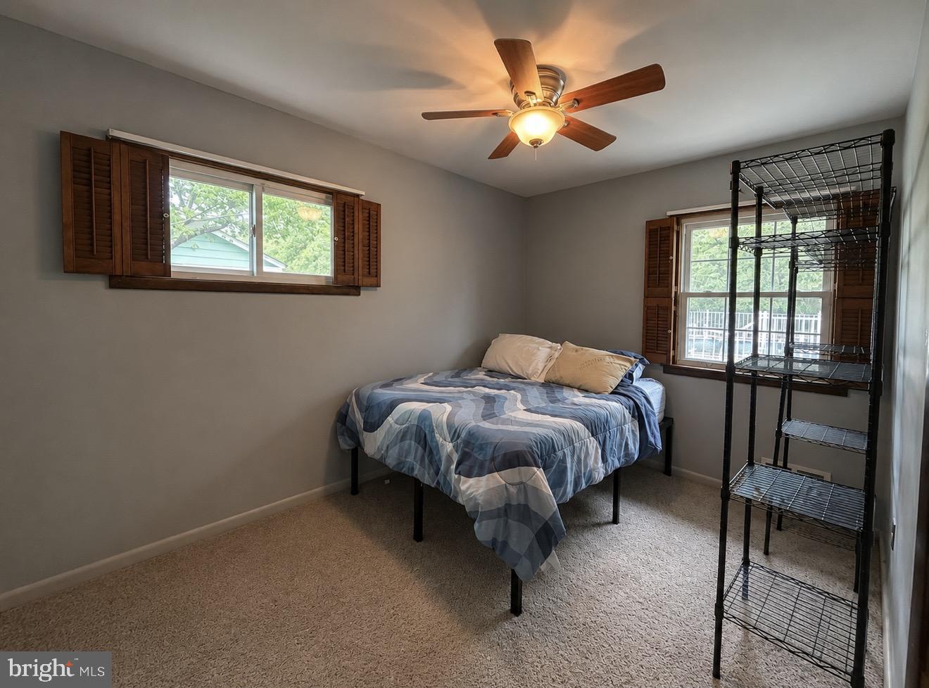 100 Kennedy Blvd Property Photo 18