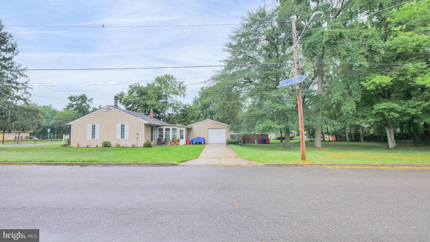 100 Kennedy Blvd Property Photo 27