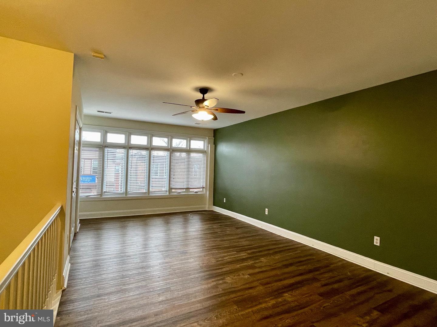 581 Haddon Ave Property Photo 5