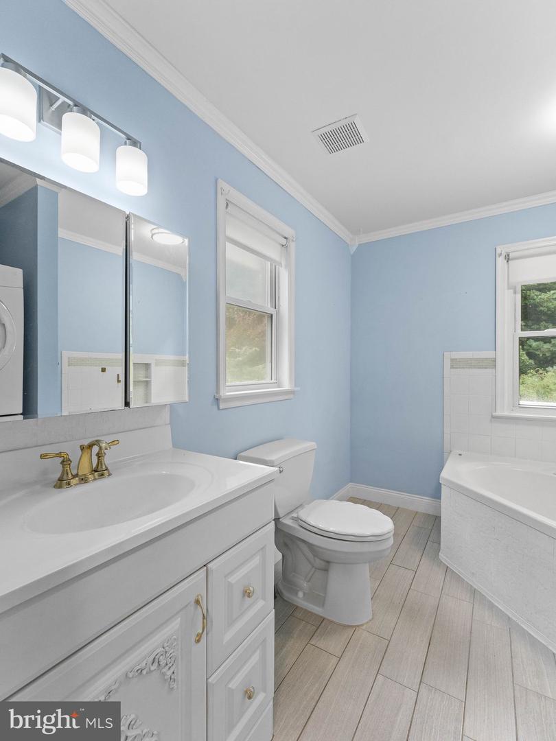 304 Woodlawn Ter Property Photo 17
