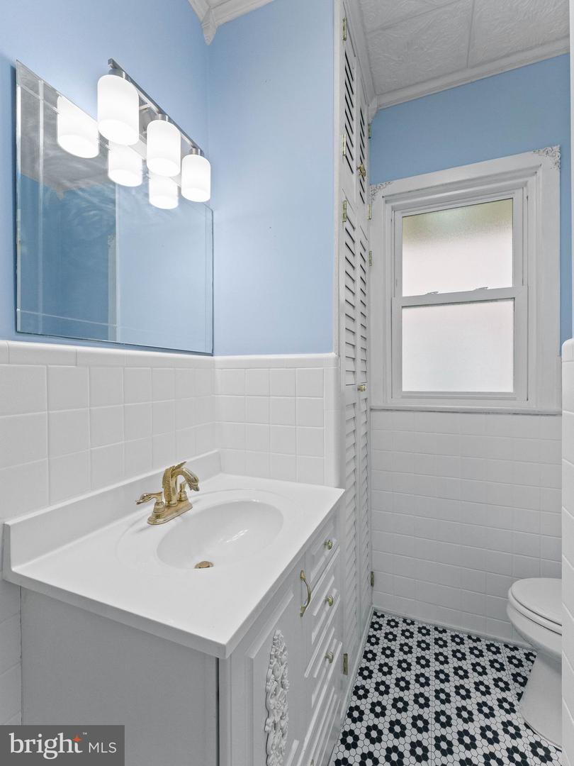 304 Woodlawn Ter Property Photo 22