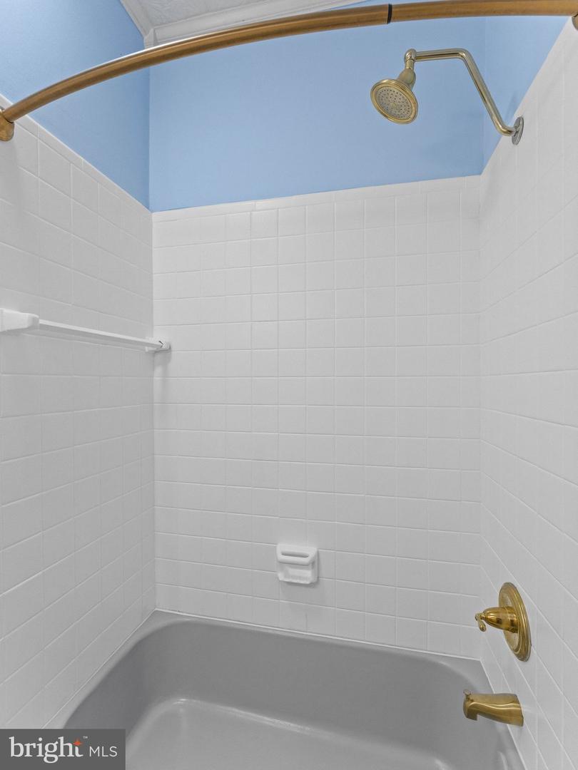 304 Woodlawn Ter Property Photo 24