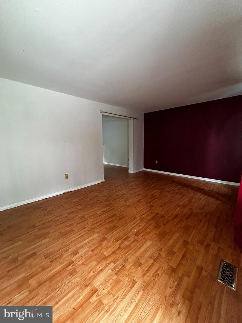 8 Acorn Ct Property Photo 3