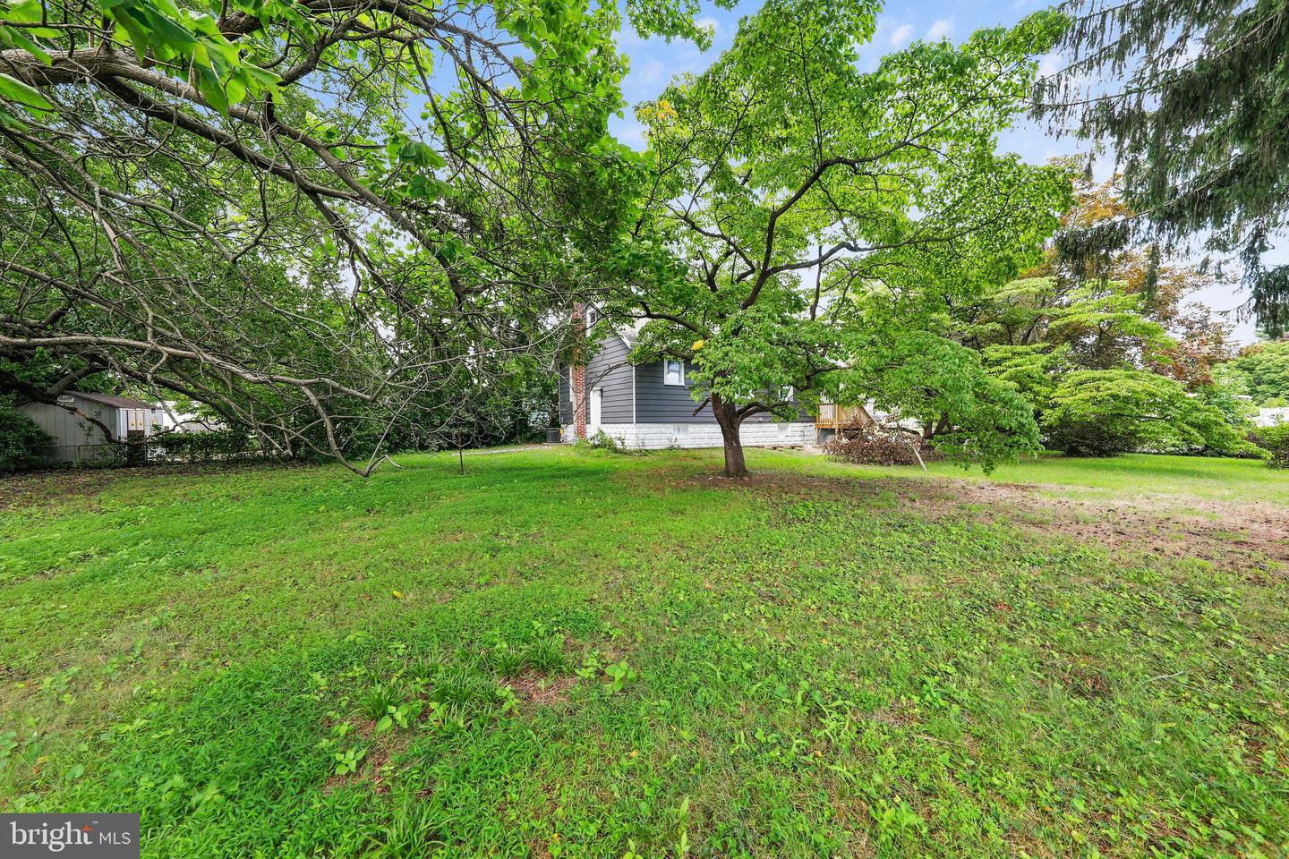 865 N Read Ave Property Photo 5