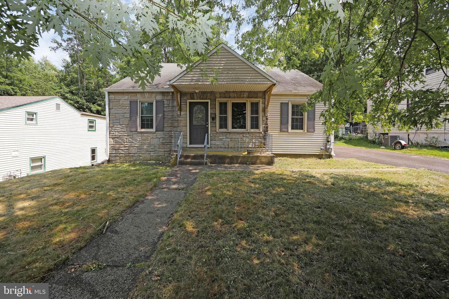 103 Carolina Ave Property Photo 1