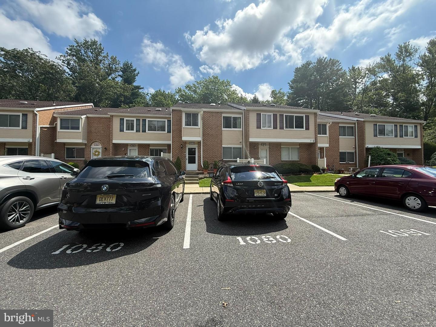 1080 Pendleton Ct Property Photo 3