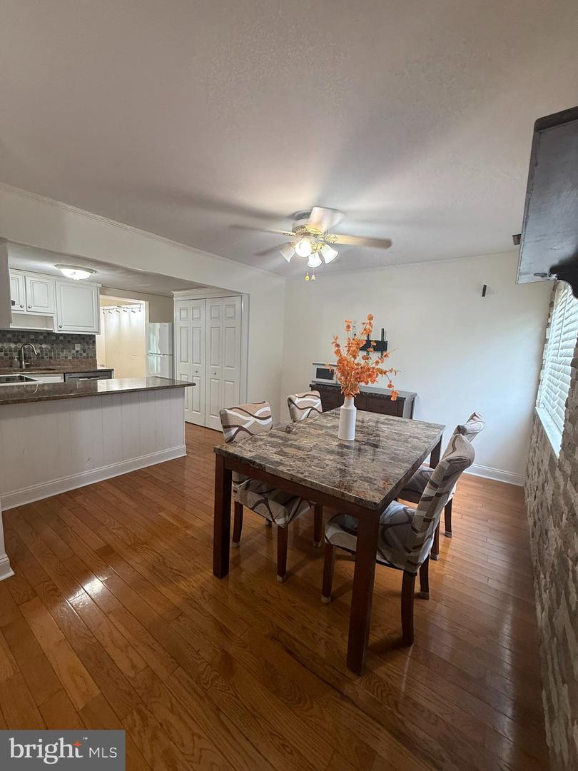 1080 Pendleton Ct Property Photo 5