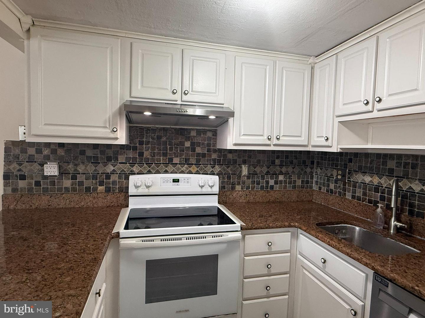 1080 Pendleton Ct Property Photo 11