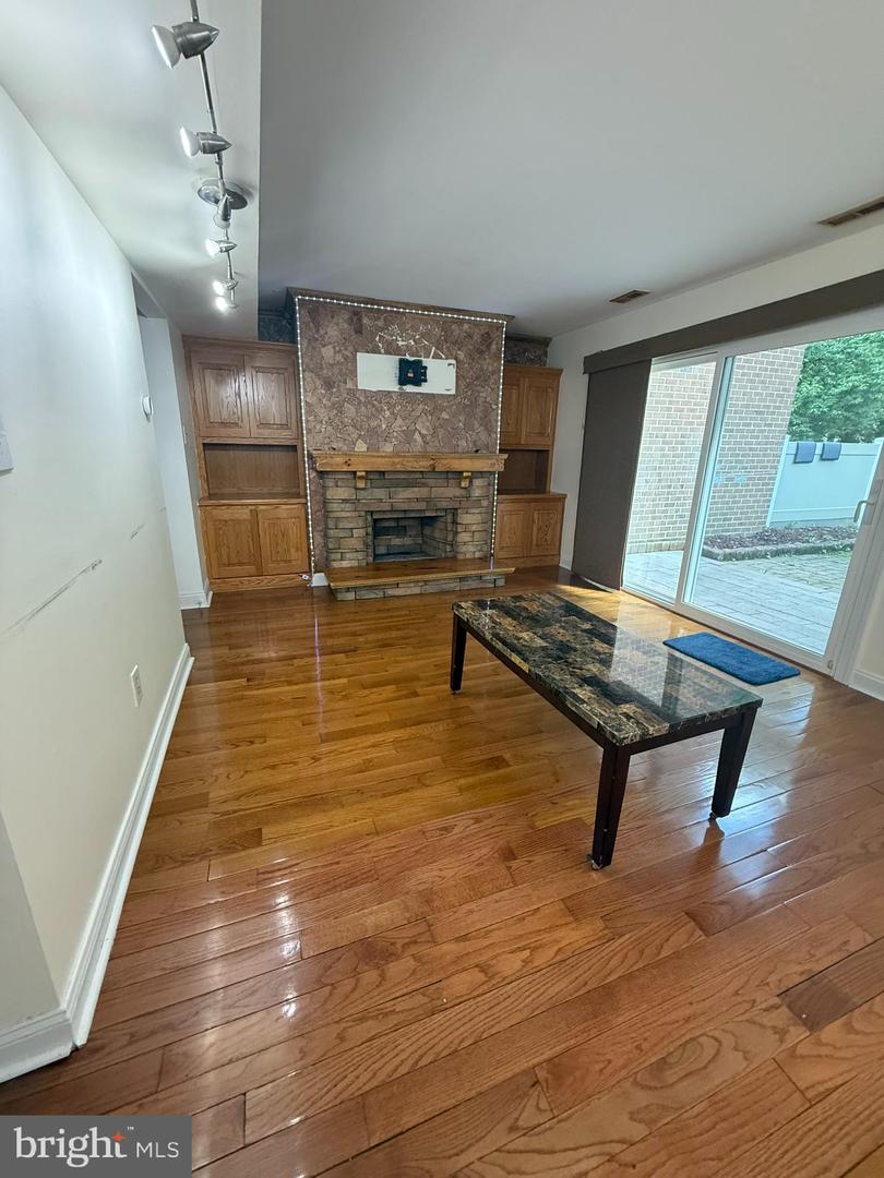 1080 Pendleton Ct Property Photo 15