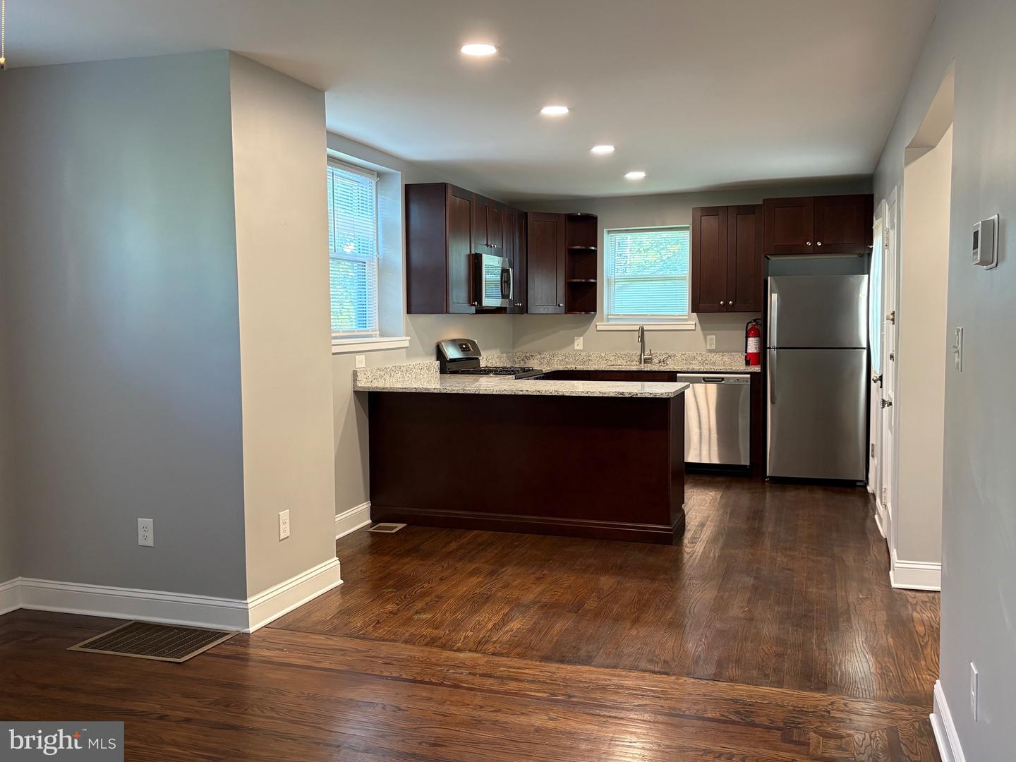 512 Jessamine Ave #1st Flr. Property Photo 6