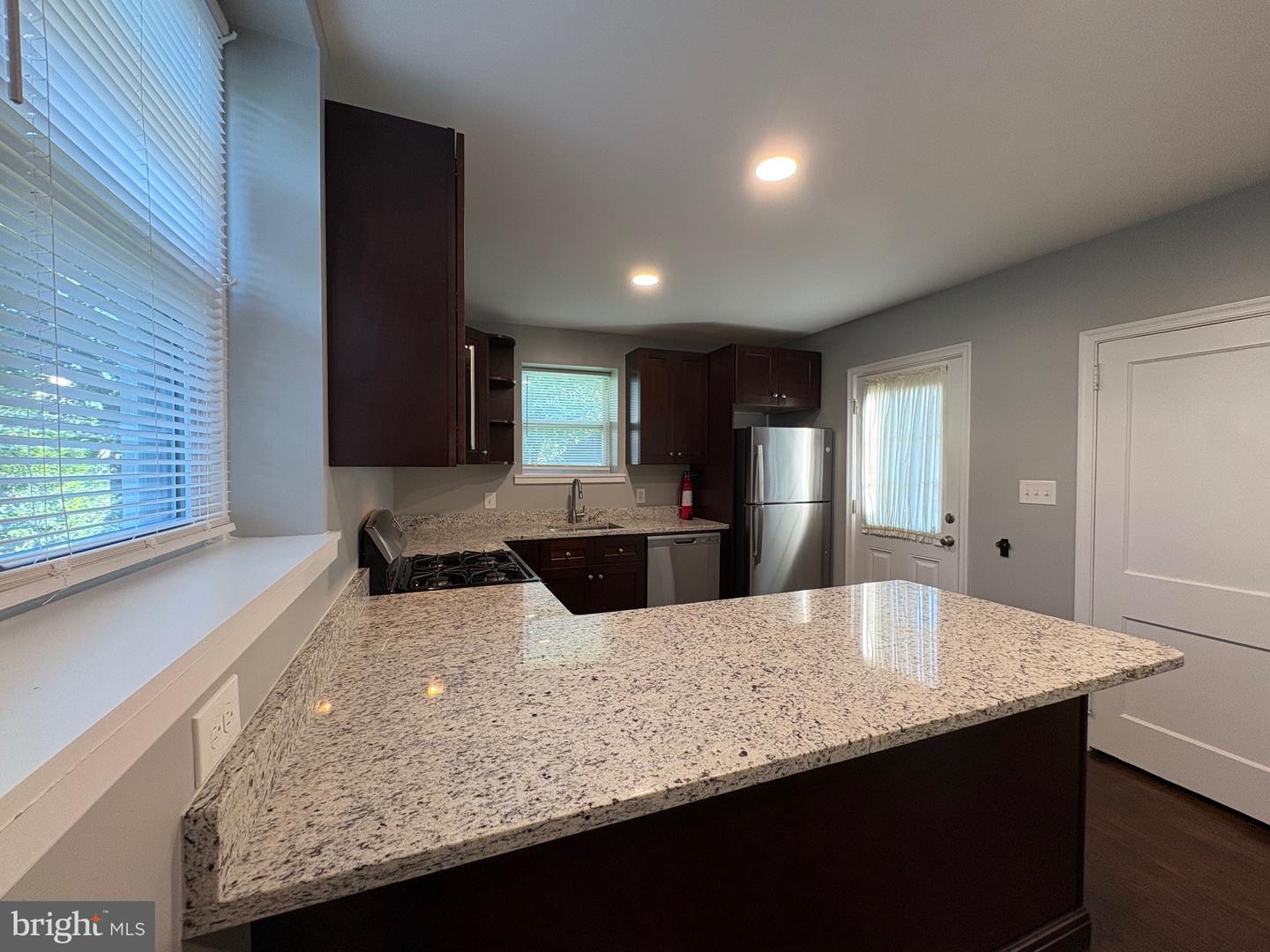 512 Jessamine Ave #1st Flr. Property Photo 9