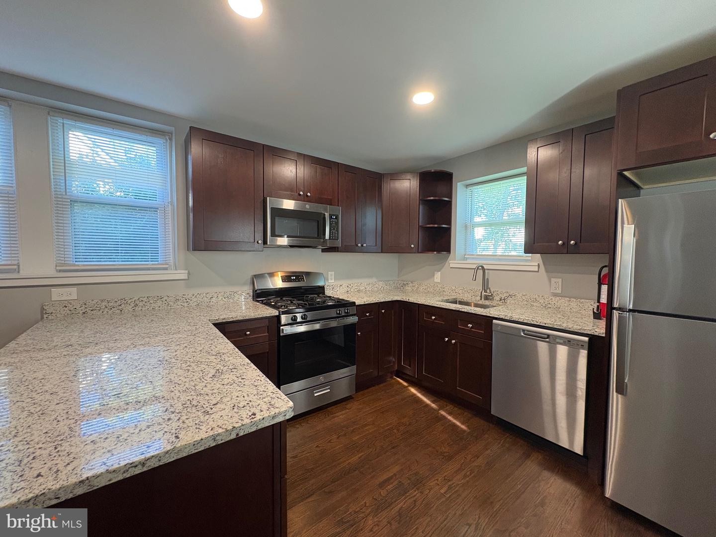 512 Jessamine Ave #1st Flr. Property Photo 10