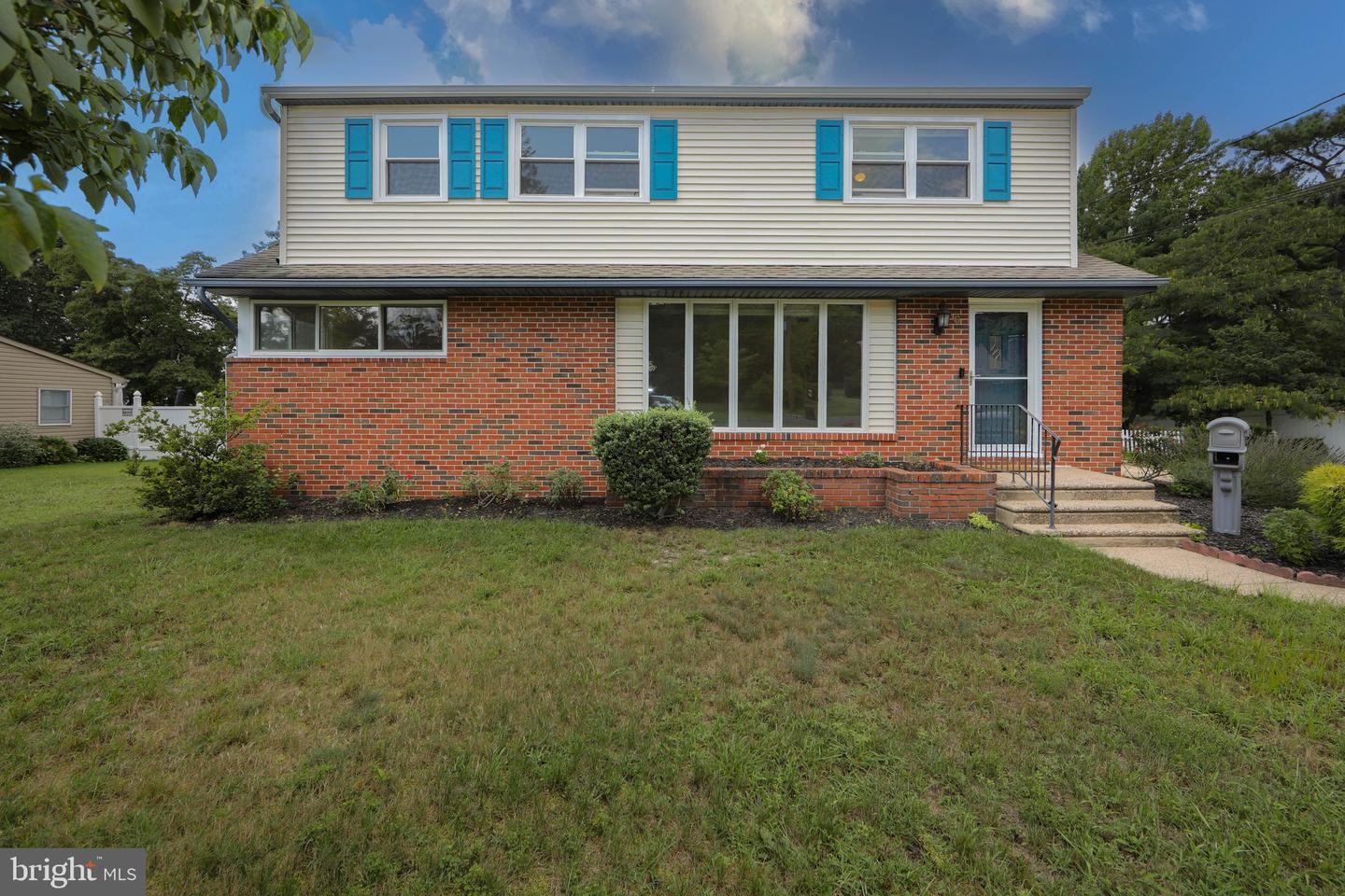 6 Sunset Dr Property Photo 1