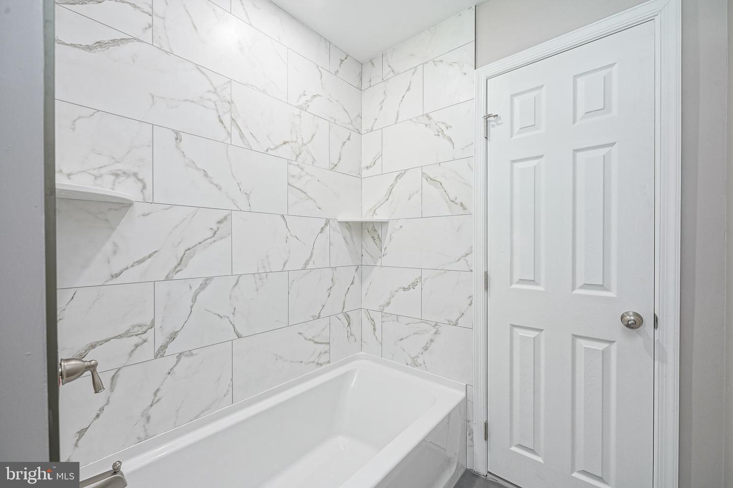 412 W Cedar Ave Property Photo 16