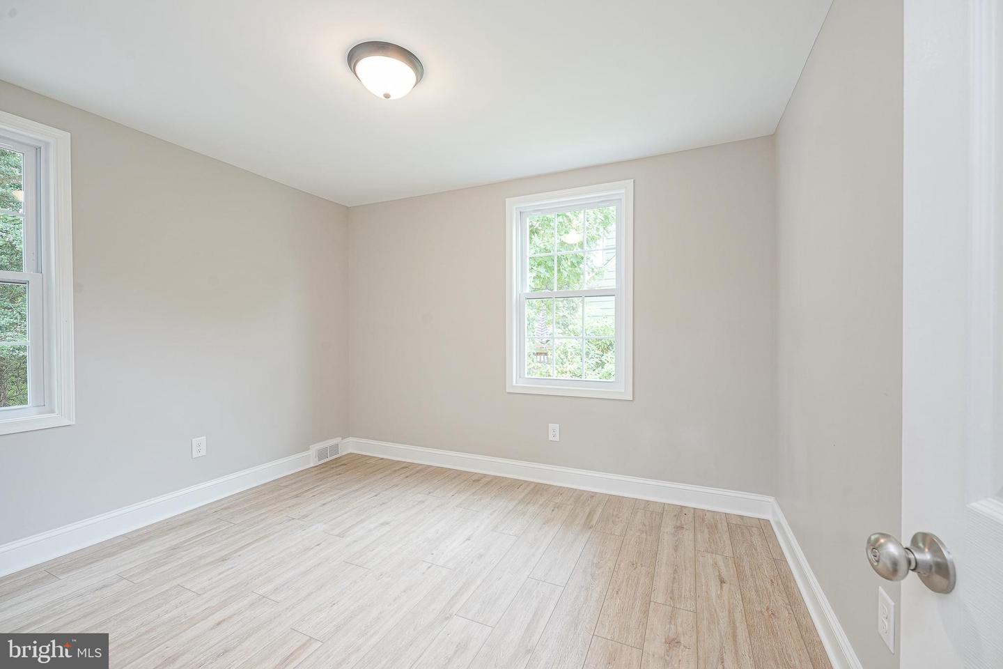 412 W Cedar Ave Property Photo 19