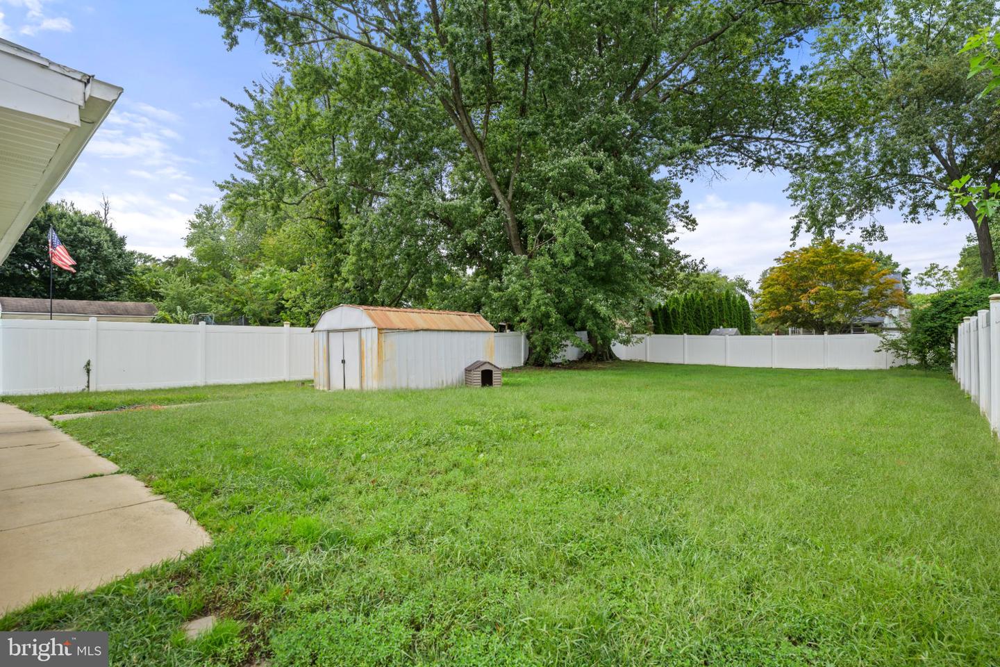 334 Lincoln Ave N Property Photo 24