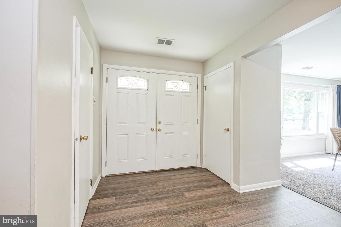 1016 Eagle Ln Property Photo 3