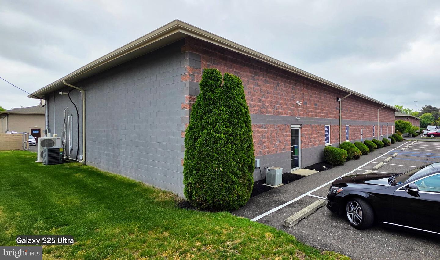 154-801 & 802 Cooper Rd E #801 & 802 Property Photo 1