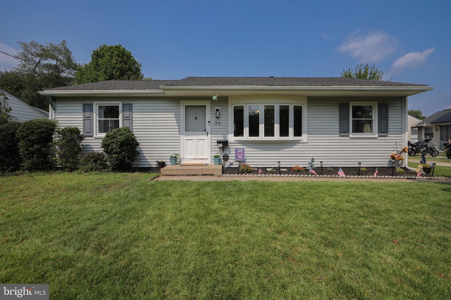 26 Elinor Ave Property Photo 1