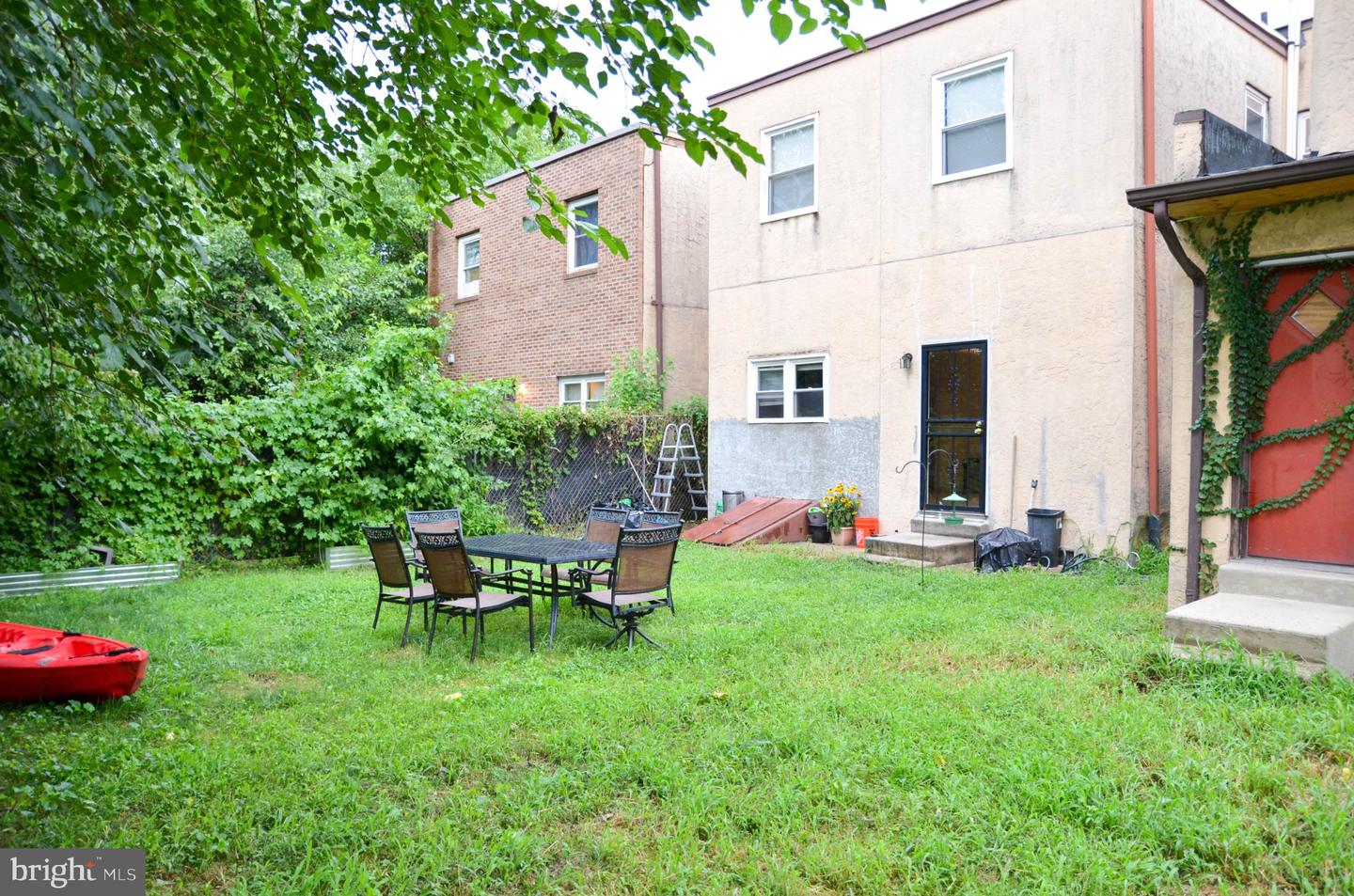 528-530 Vine St Property Photo 18