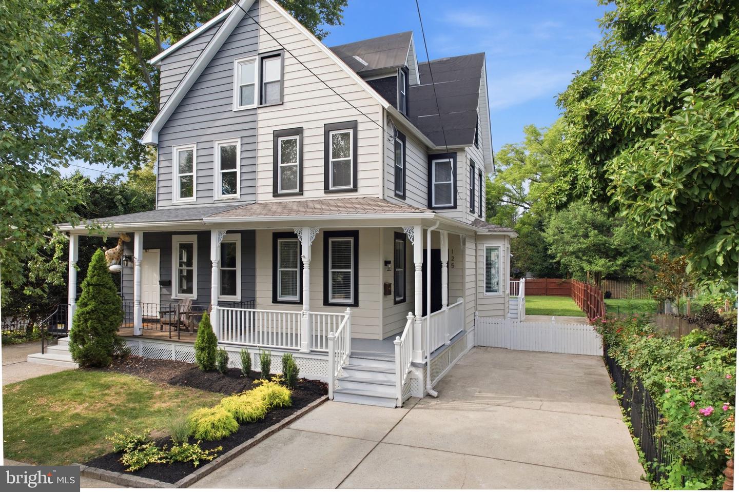 125 W COTTAGE AVE