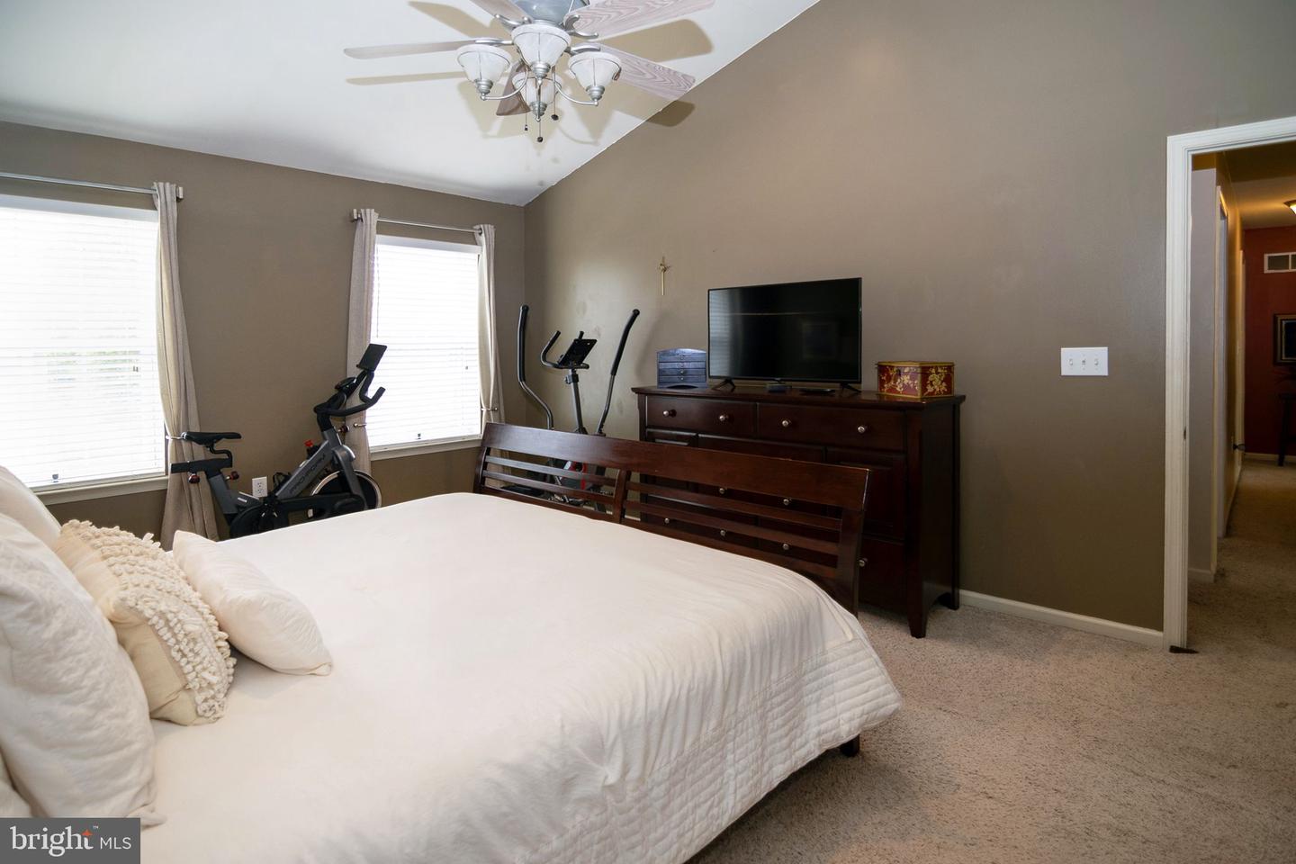 6 Peaceful Court Property Photo 29