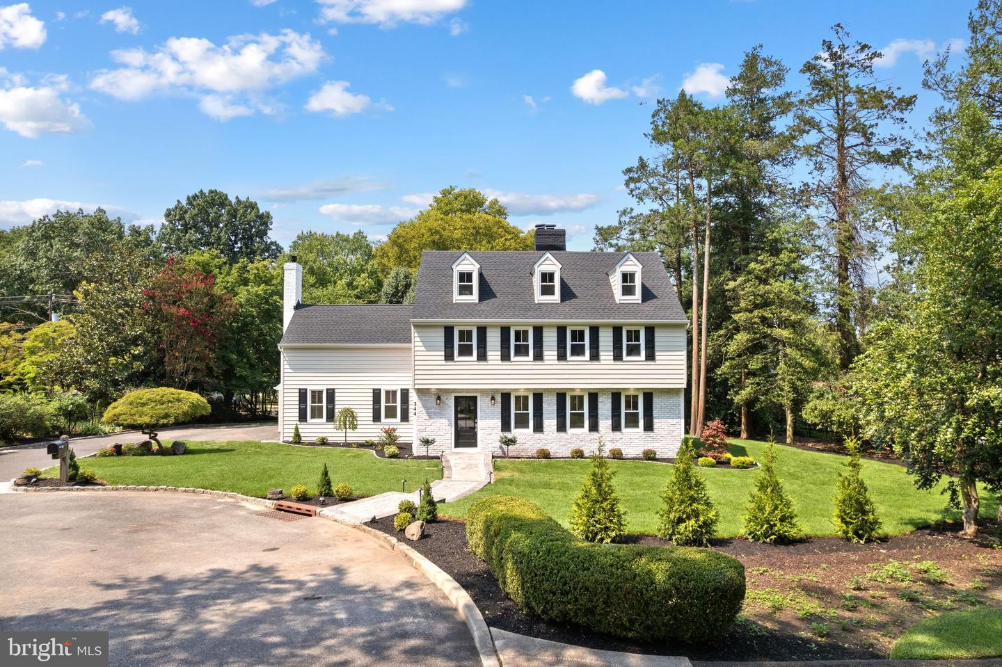 344 KNOLLTOP LN