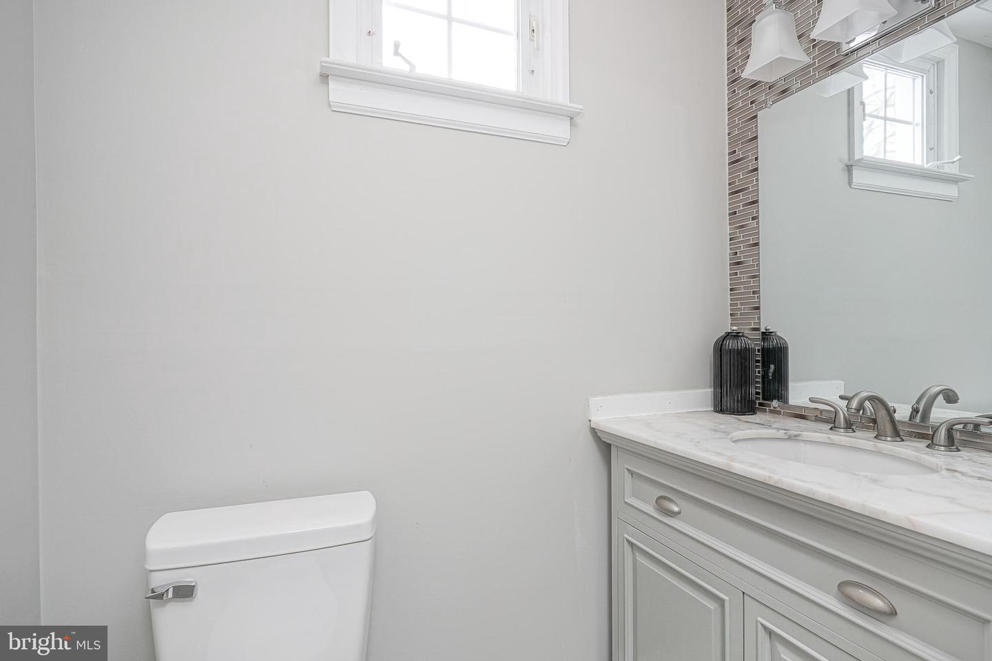 405 E Evesham Ave Property Photo 27