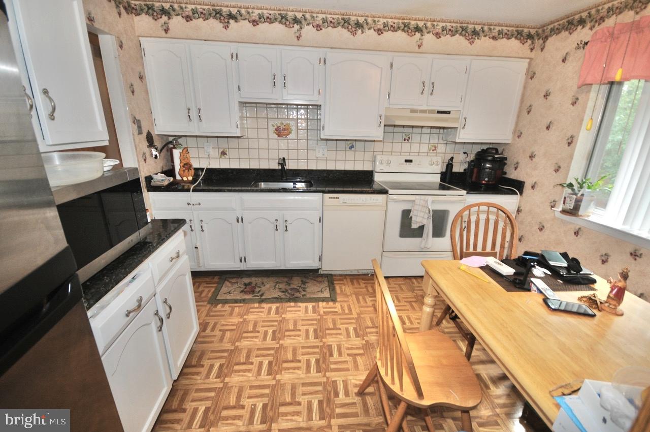 29 Strathmore Dr Property Photo 4