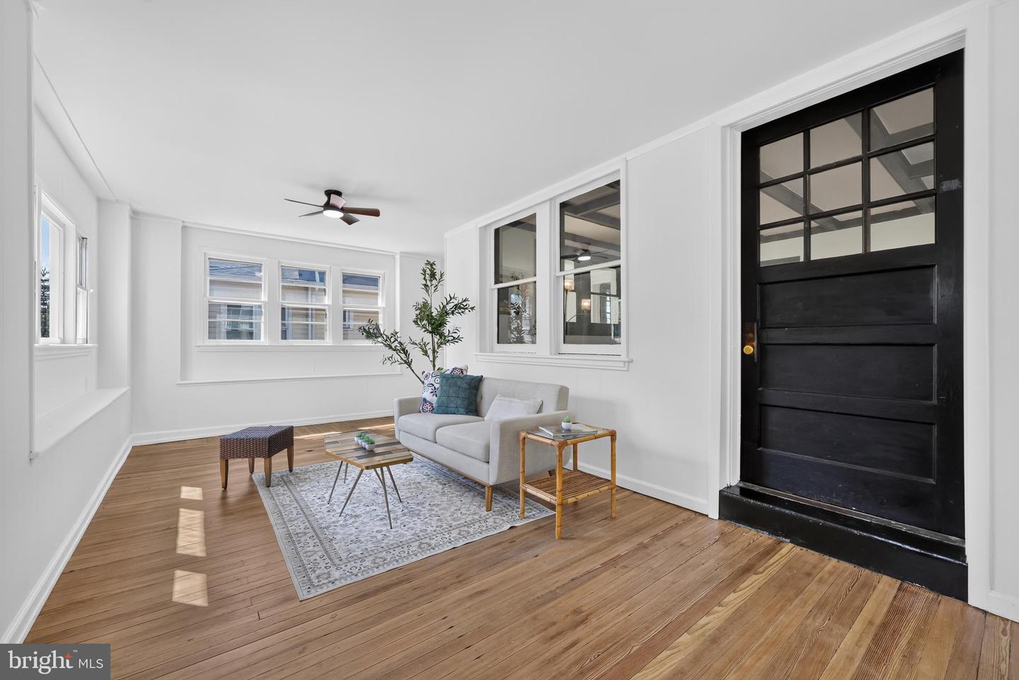 708 Colford Property Photo 3