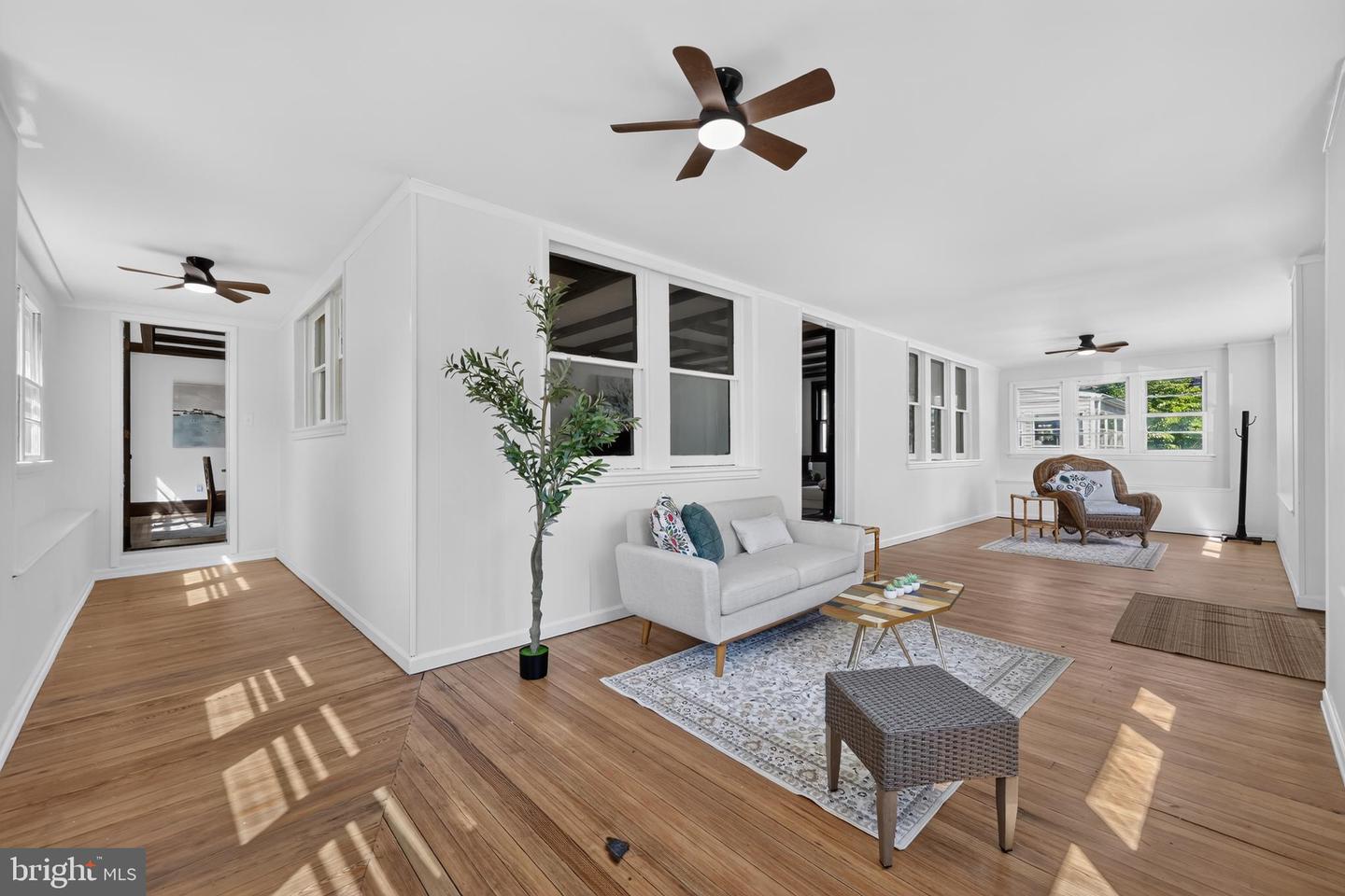 708 Colford Property Photo 4
