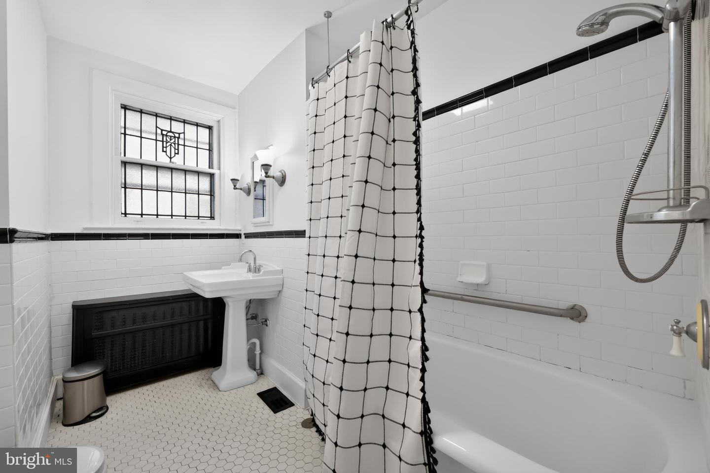 708 Colford Property Photo 22