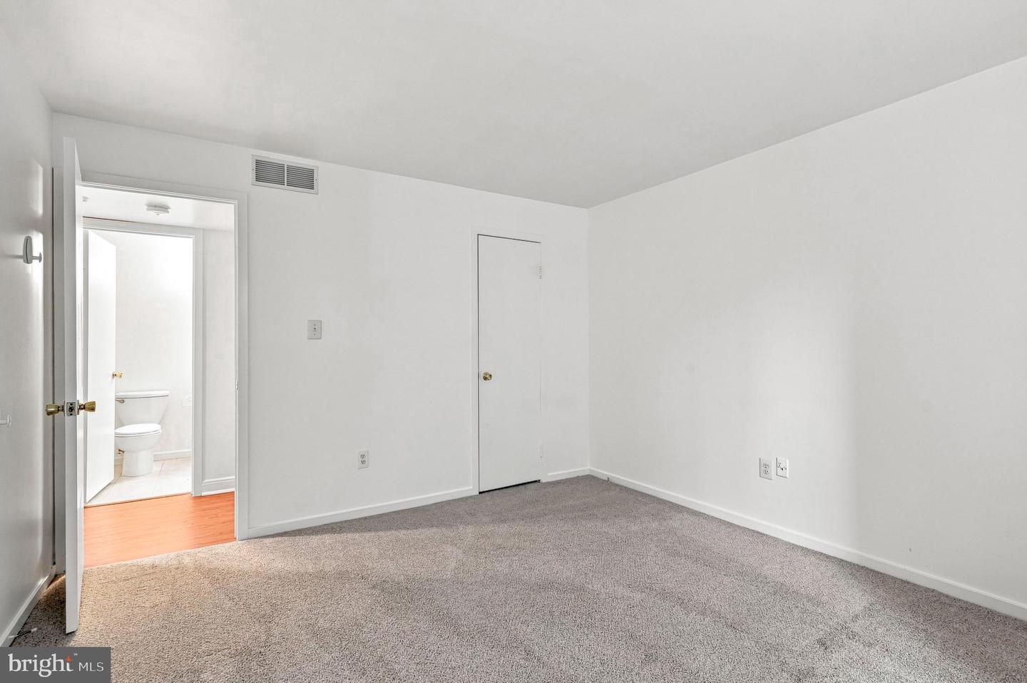 1007 Gregorys Way Property Photo 21