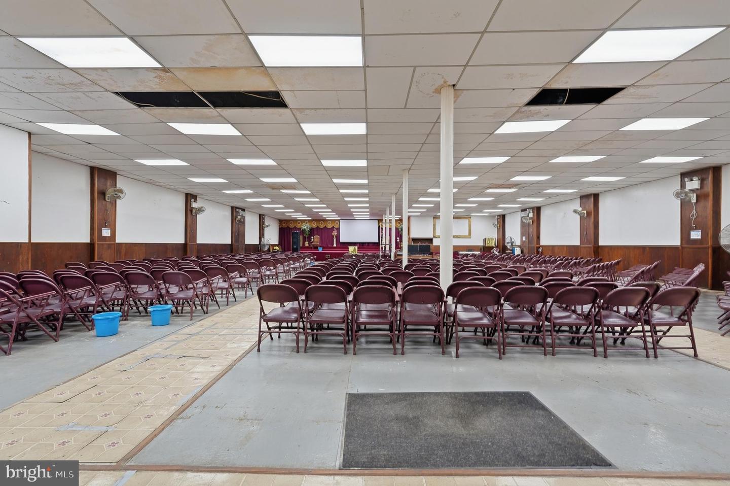 1142-1148 S Broadway Property Photo 11