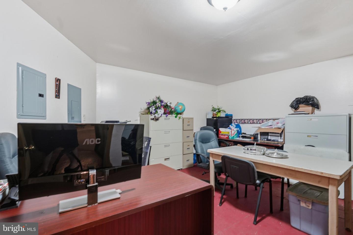 1142-1148 S Broadway Property Photo 17