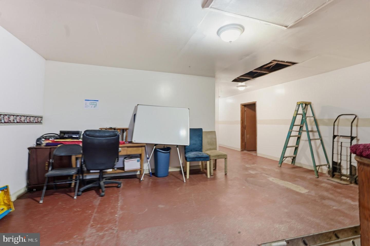 1142-1148 S Broadway Property Photo 22